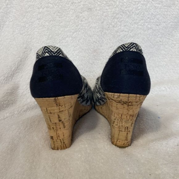 Toms Black and Cream Wedges - Picture 3 of 7